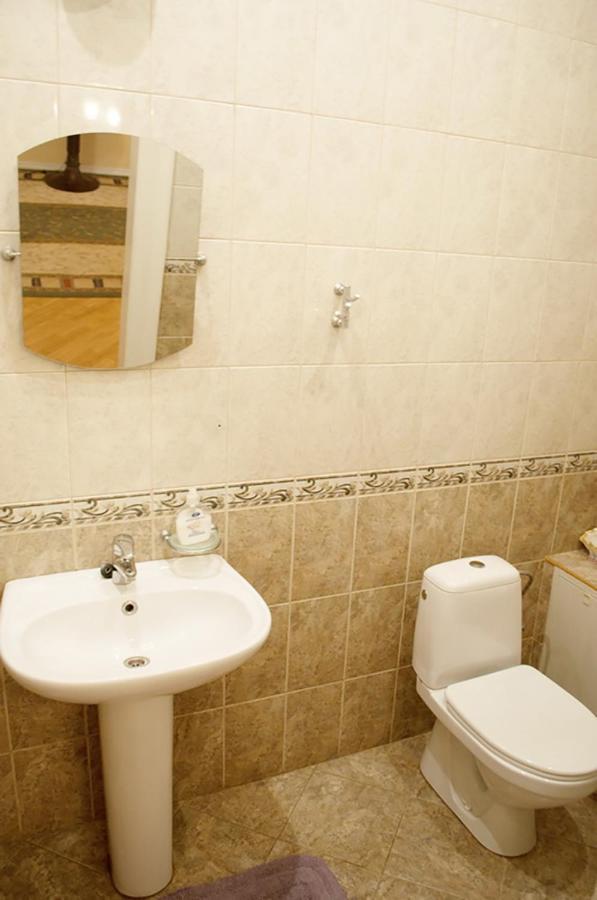 Two Bedroom Luxury Apartment Lviv Eksteriør bilde